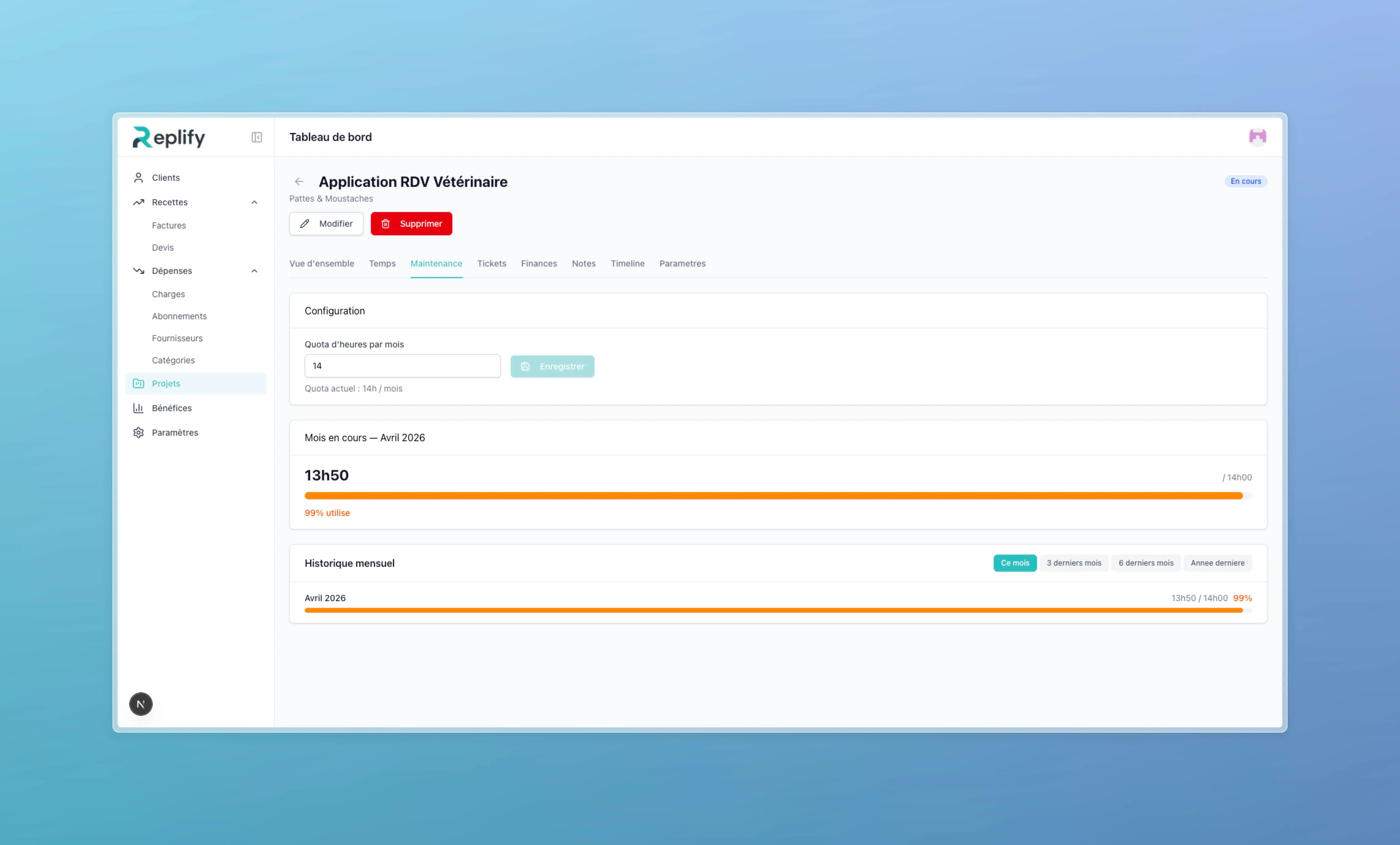 Maintenance page with monthly hour quota configuration, current month consumption, and monthly history as progress bars